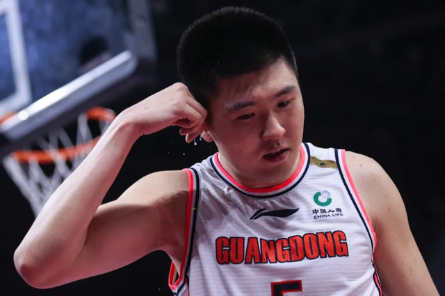 正式确定！CBA超级投手完成转会，加入新疆男篮，能否证明自己